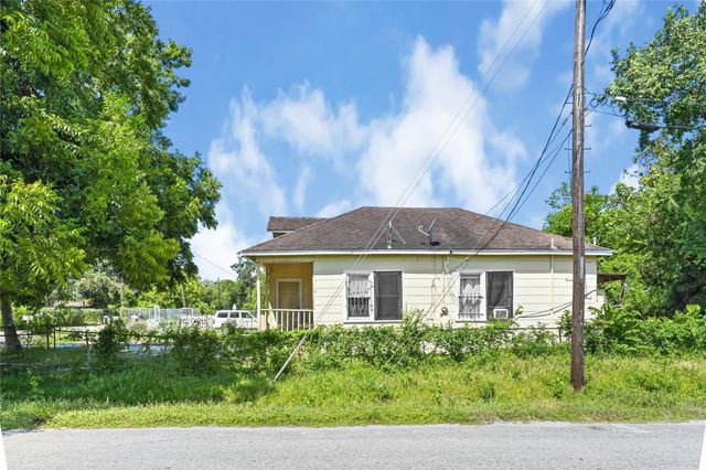 2221 Vance Street, Houston, TX 77093