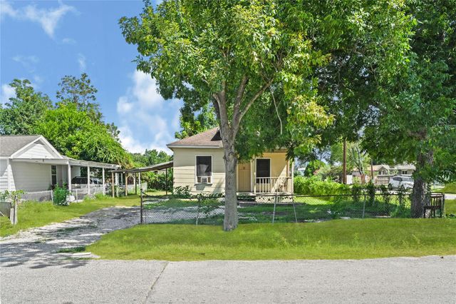 2221 Vance Street, Houston, TX 77093