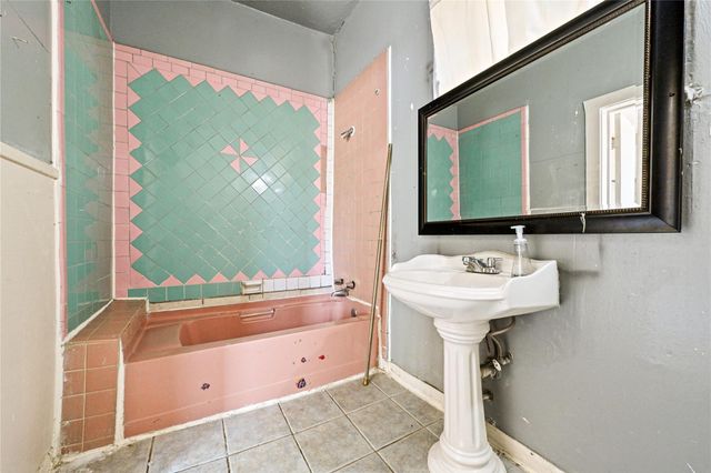 2221 Vance Street, Houston, TX 77093