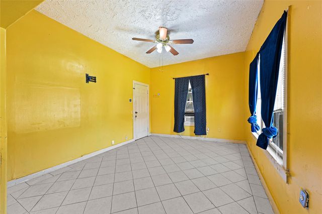 2221 Vance Street, Houston, TX 77093