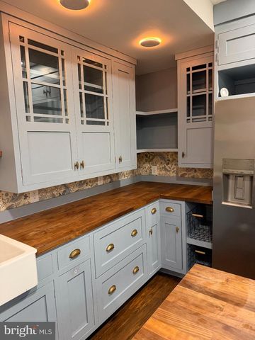4 11TH AVE, Brooklyn, MD 21225