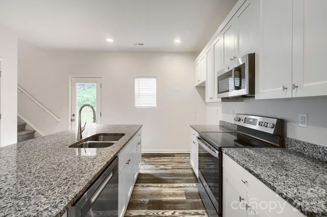 244 Valleybrook Lane, Troutman, NC 28166