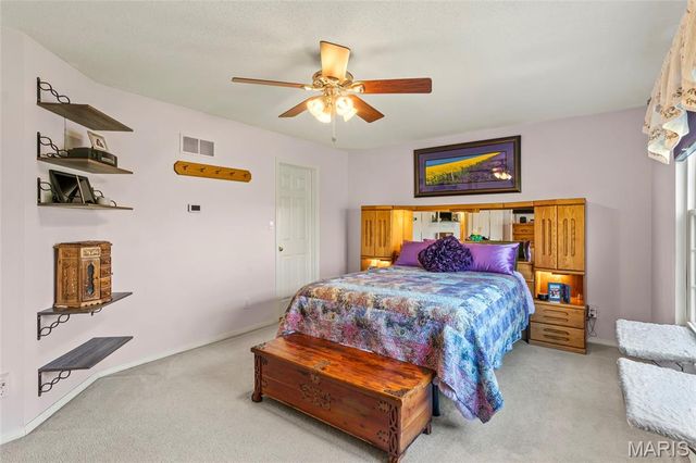 1129 Maclean Drive, O'fallon, IL 62269