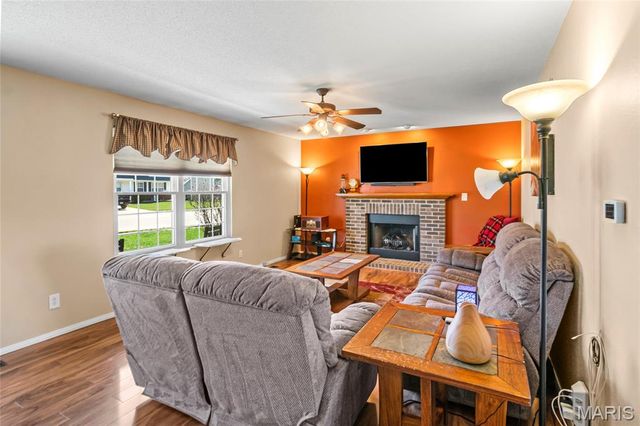 1129 Maclean Drive, O'fallon, IL 62269