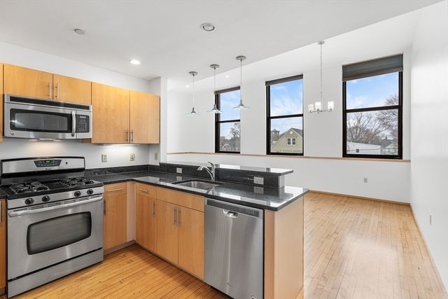 68 Central Ave 304, Medford, MA 02155