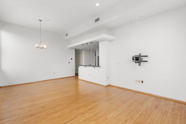 68 Central Ave 304, Medford, MA 02155