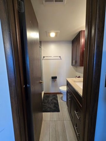 150 E Grand Avenue 302, Elmhurst, IL 60126