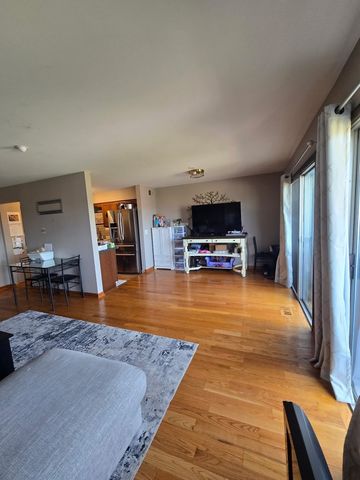 150 E Grand Avenue 302, Elmhurst, IL 60126