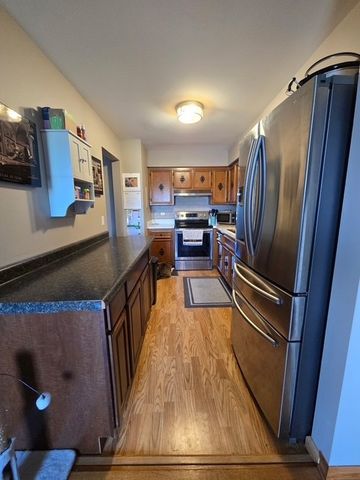 150 E Grand Avenue 302, Elmhurst, IL 60126