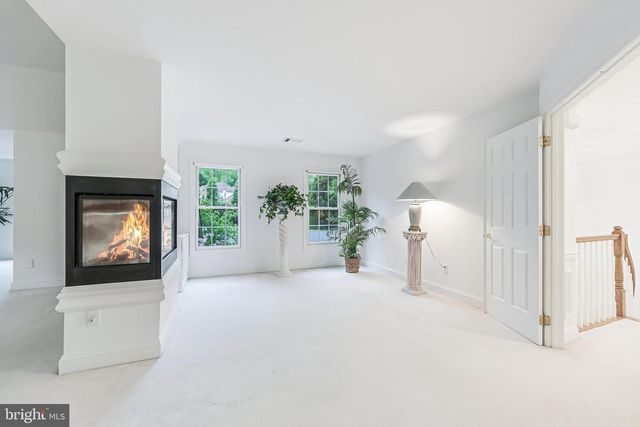 1051 NORTHFALLS CT, Great Falls, VA 22066