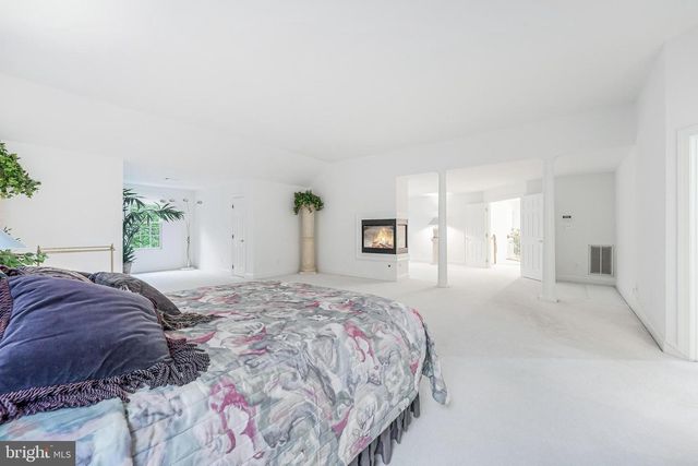 1051 NORTHFALLS CT, Great Falls, VA 22066