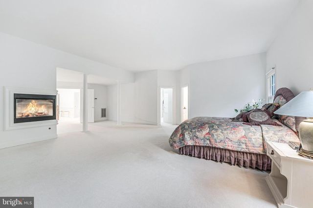 1051 NORTHFALLS CT, Great Falls, VA 22066