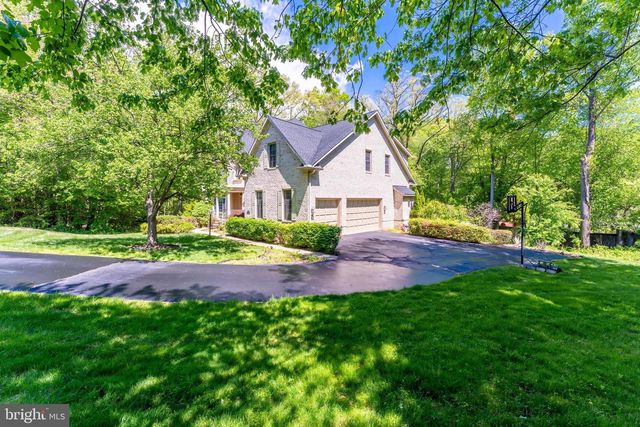 1051 NORTHFALLS CT, Great Falls, VA 22066