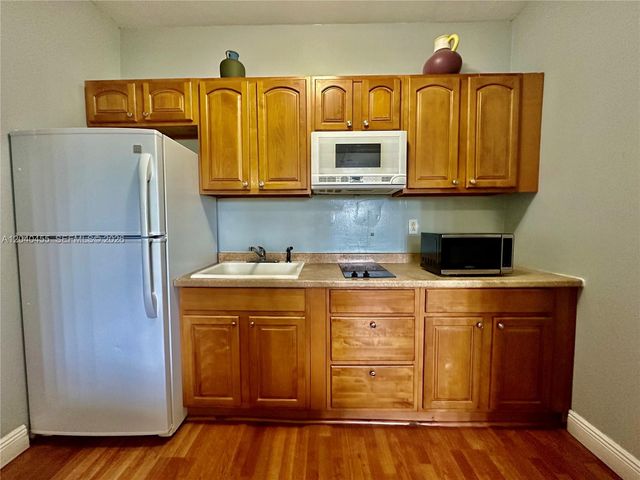 26 Diplomat Parkway 2368, Hallandale Beach, FL 33009