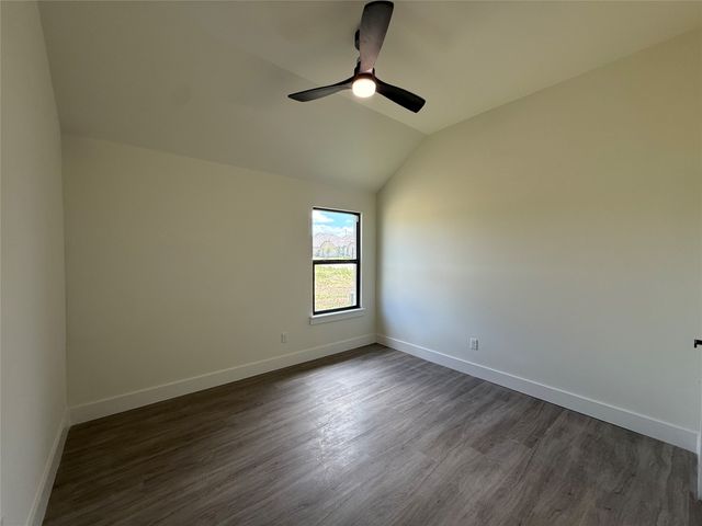 209 Comfort Drive, Godley, TX 76044