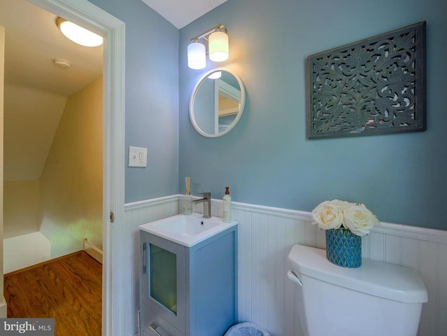 214 PARKVIEW DR, Broomall, PA 19008