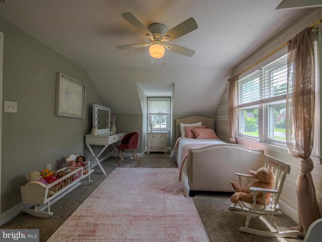 214 PARKVIEW DR, Broomall, PA 19008