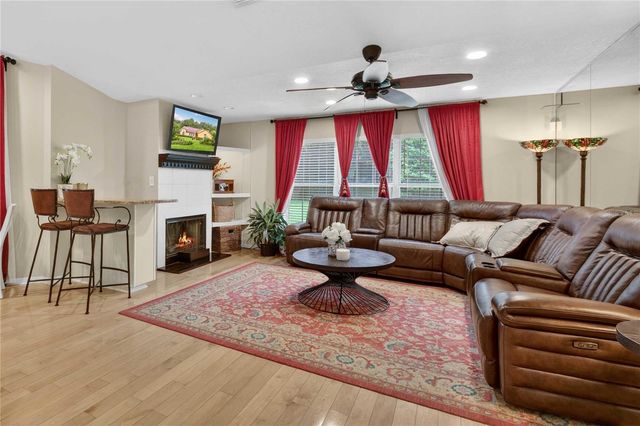 22733 STALLION DRIVE, Sorrento, FL 32776