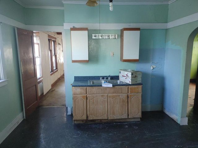 3616 N 16th STREET, Milwaukee, WI 53206