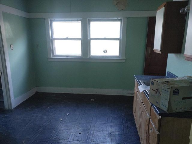 3616 N 16th STREET, Milwaukee, WI 53206