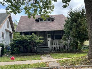 3616 N 16th STREET, Milwaukee, WI 53206