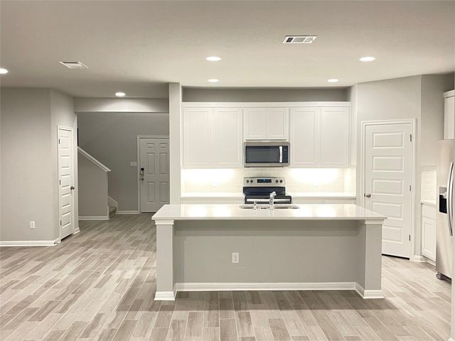 316 McLintock RD, Jarrell, TX 76537