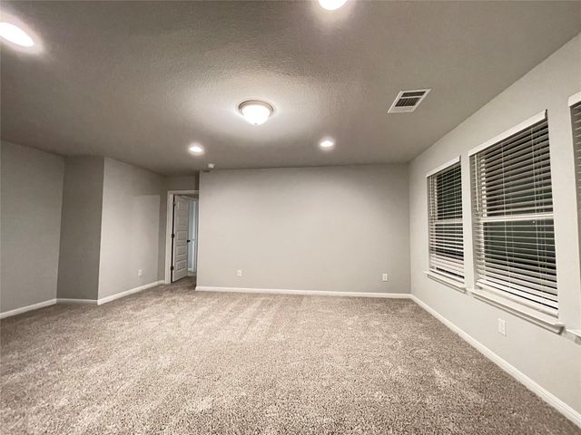 316 McLintock RD, Jarrell, TX 76537