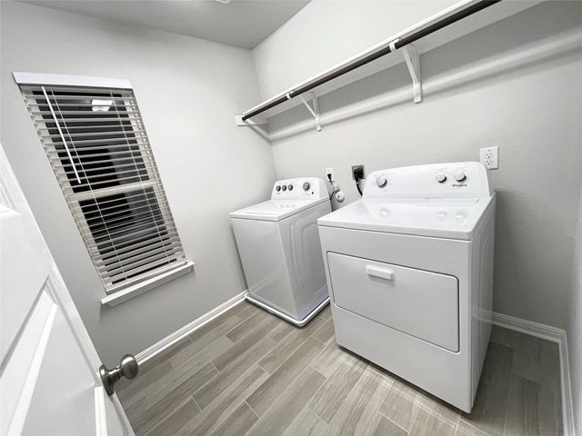 316 McLintock RD, Jarrell, TX 76537