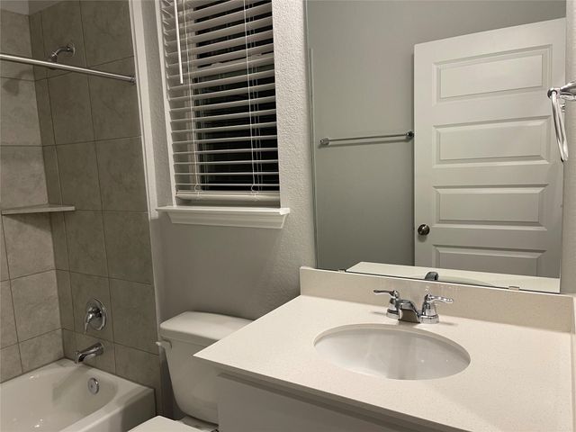 316 McLintock RD, Jarrell, TX 76537