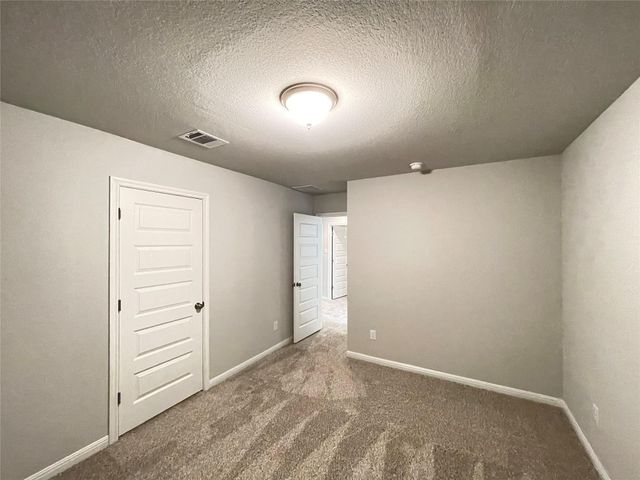 316 McLintock RD, Jarrell, TX 76537