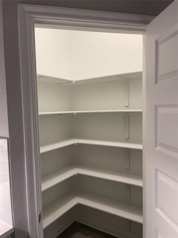 316 McLintock RD, Jarrell, TX 76537