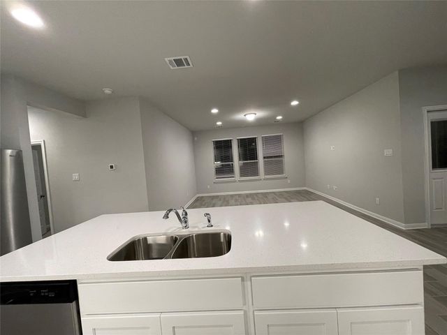 316 McLintock RD, Jarrell, TX 76537