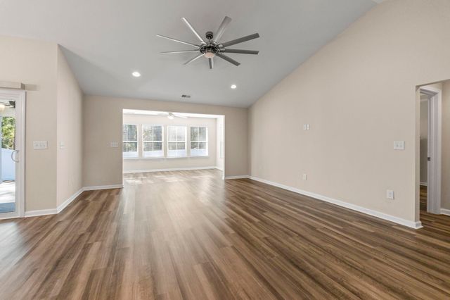 3725 Park Pointe Ave., Little River, SC 29566