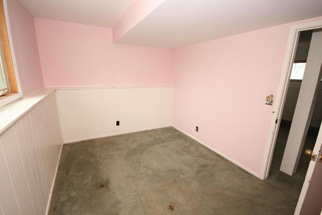 8645 S Riverton ROAD, Oak Creek, WI 53154