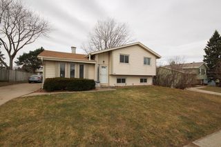 8645 S Riverton ROAD, Oak Creek, WI 53154