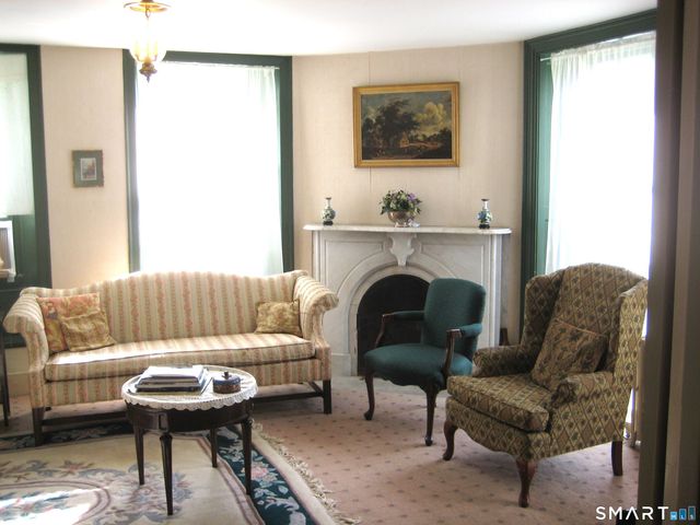 9 Chelsea Parade South, Norwich, CT 06360