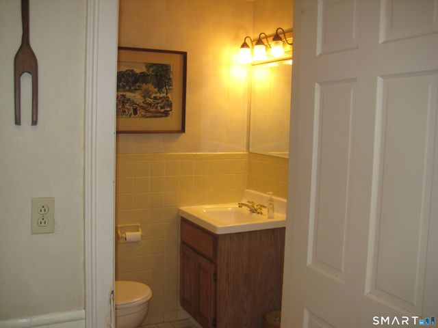 9 Chelsea Parade South, Norwich, CT 06360