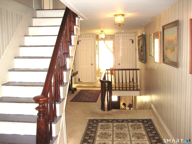 9 Chelsea Parade South, Norwich, CT 06360