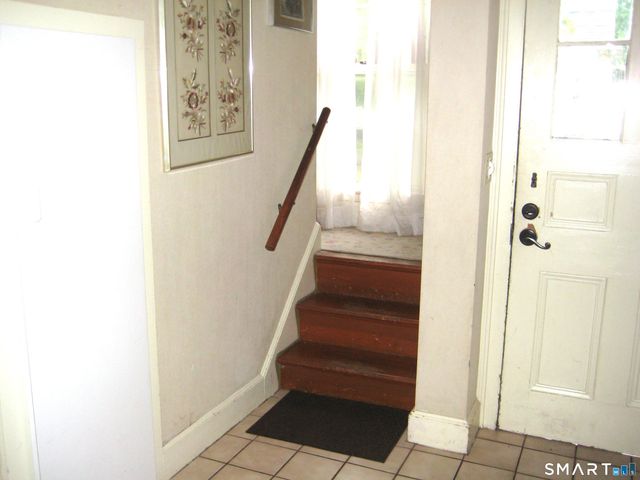 9 Chelsea Parade South, Norwich, CT 06360