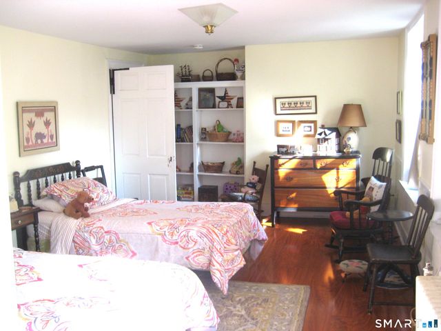 9 Chelsea Parade South, Norwich, CT 06360