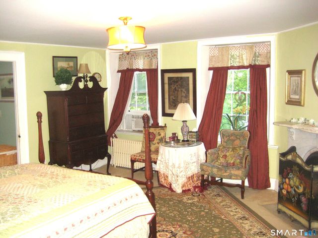 9 Chelsea Parade South, Norwich, CT 06360
