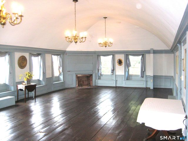 9 Chelsea Parade South, Norwich, CT 06360