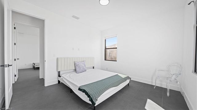 1017 NE 4th PL, Cape Coral, FL 33909