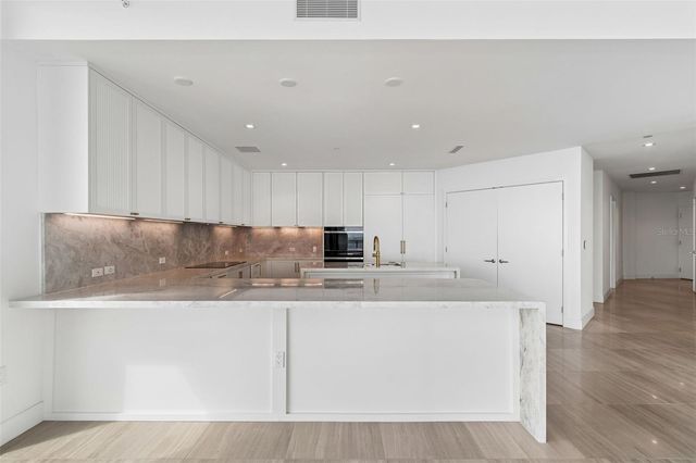 3101 BAYSHORE BOULEVARD 2104, Tampa, FL 33629