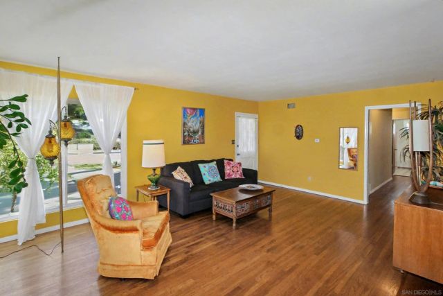 6110 Amaya Dr, La Mesa, CA 91942