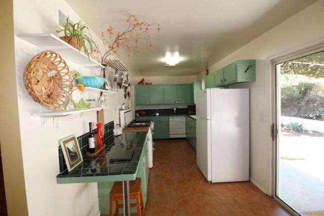 6110 Amaya Dr, La Mesa, CA 91942