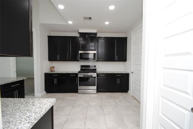 8834 Arch Rock Drive, Cypress, TX 77433