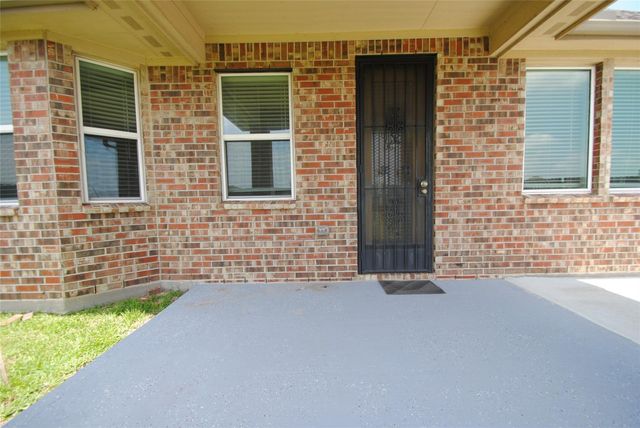 8834 Arch Rock Drive, Cypress, TX 77433