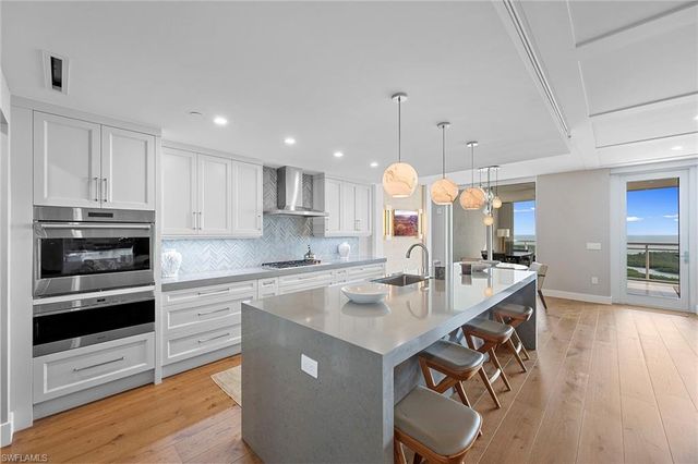 13915 Old Coast RD 2205, Naples, FL 34110