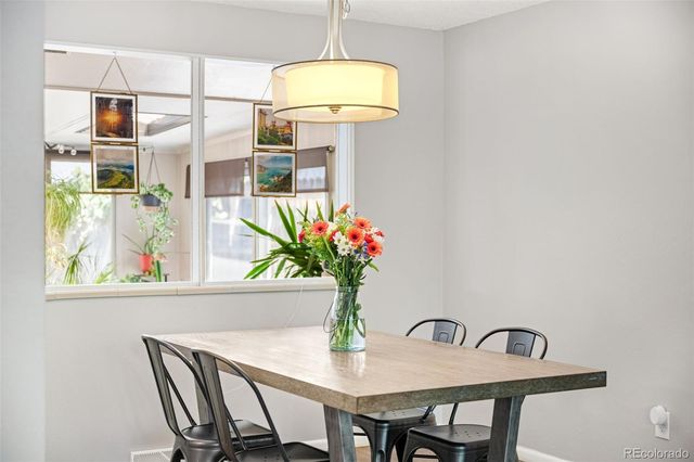 1658 S Ironton Street, Aurora, CO 80012